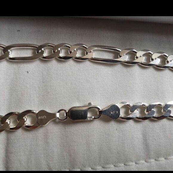 Solid Sterling Silver 7MM Figaro Chain Necklace 925 Stamped - Picture 8 of 12